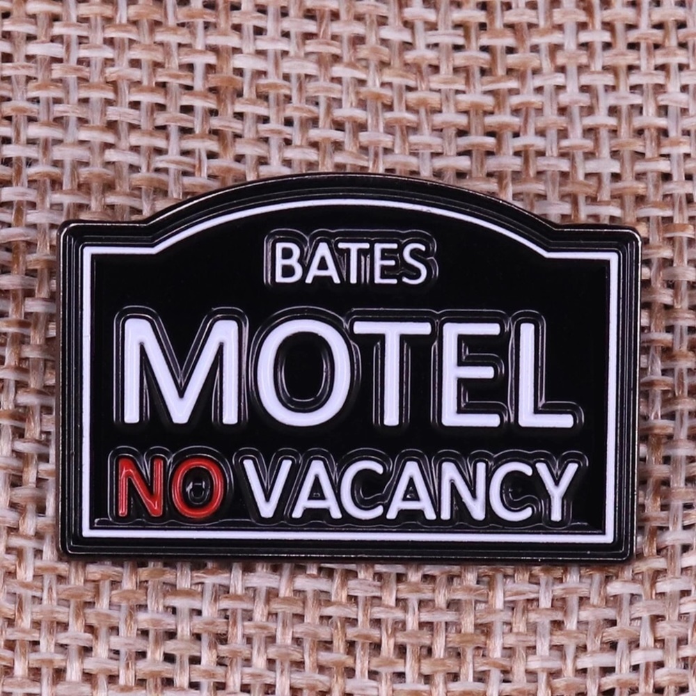 Hitchcock Psycho Bates Motel Enamel Pin